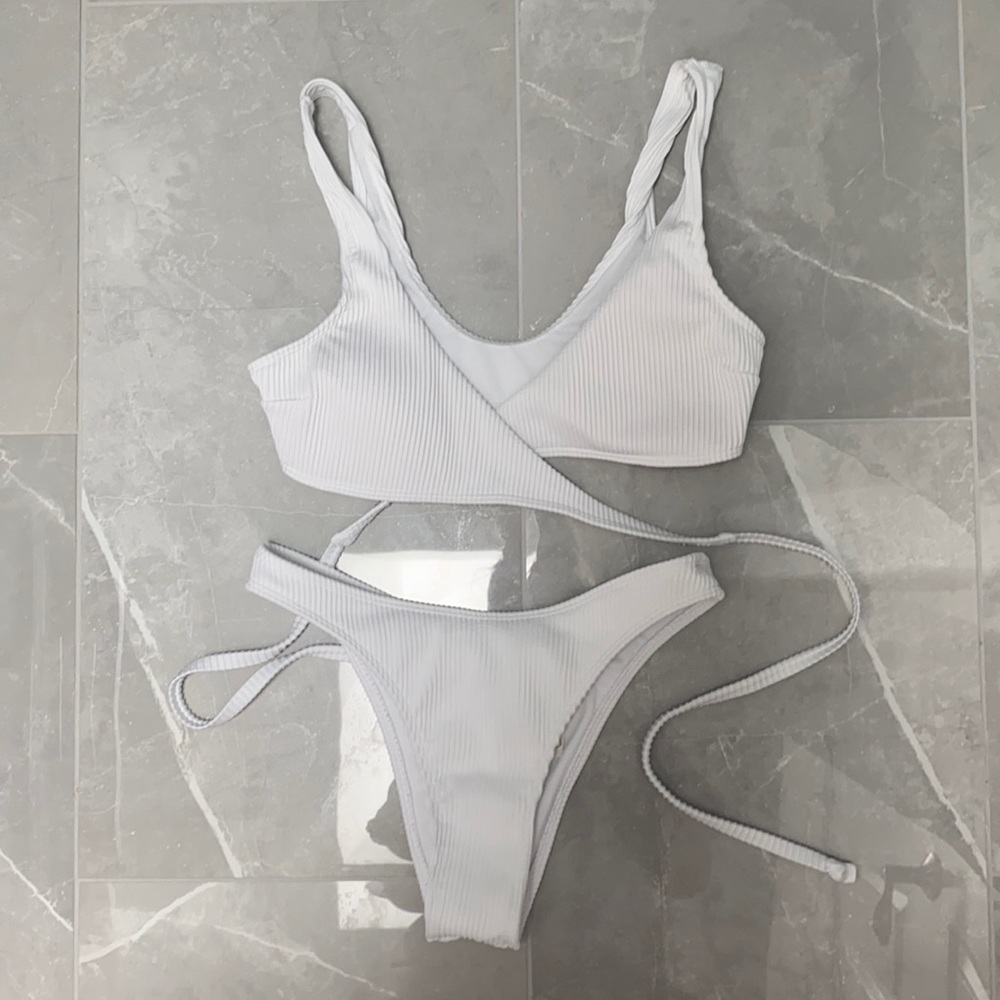 Small Hollister Bikini! Only worn once